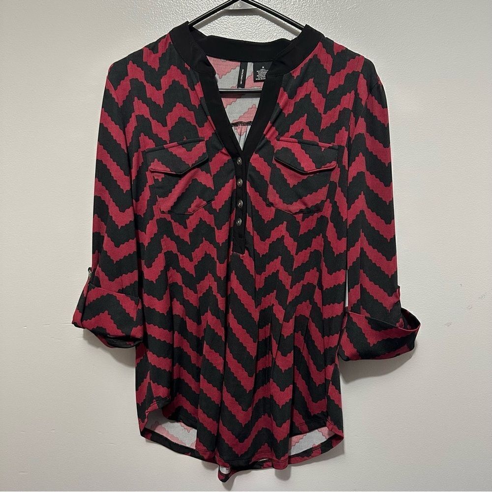 New directions, Garnet and black Chevron top Size M